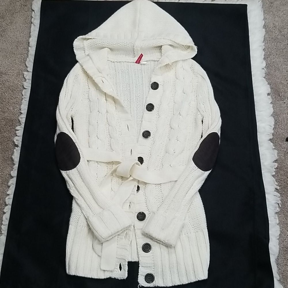 H & M Cable Hooded Beige Button Down Knitted Cardigan.  Size 6